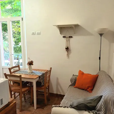 The Nest 4*