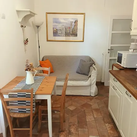 Gasthuis The Nest 4*